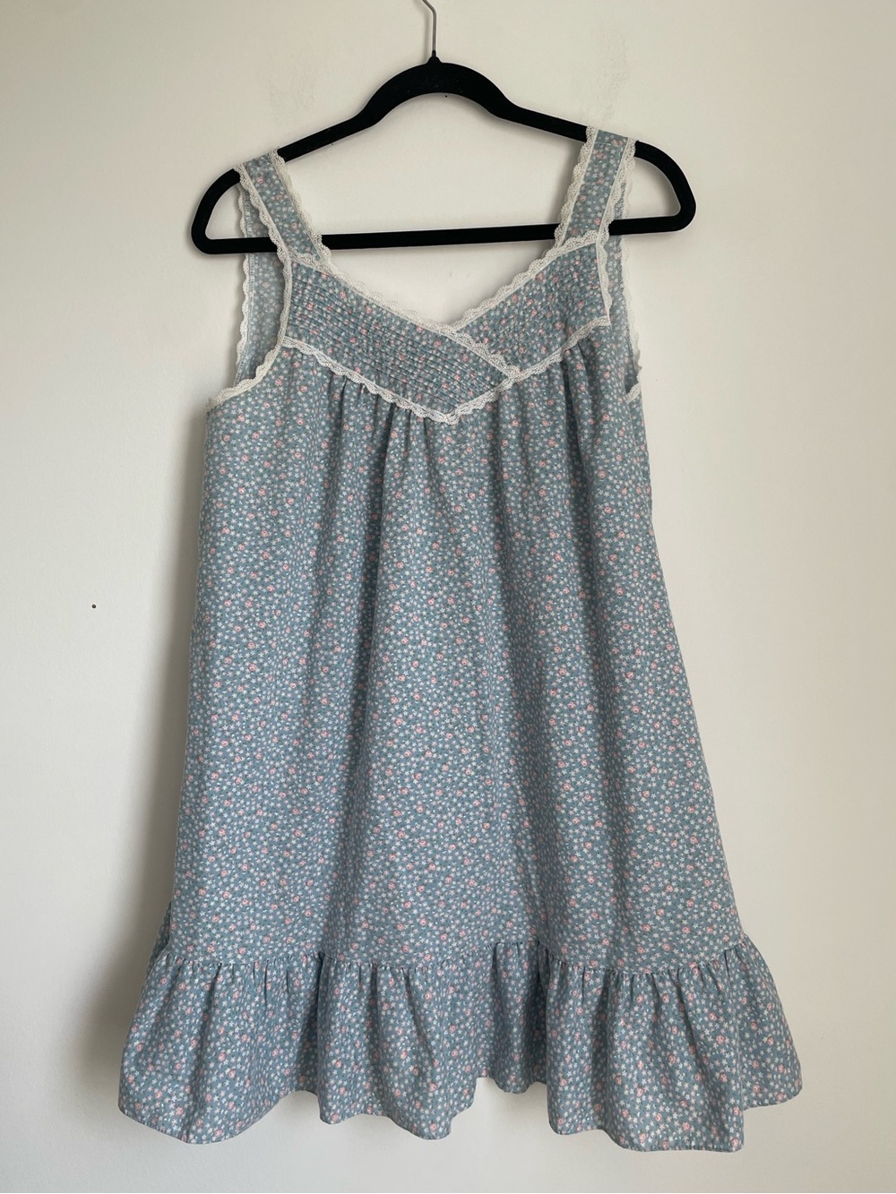 Vintage Beth Michaels Dainty Blue Floral Nightgown Prairie Cottagecore